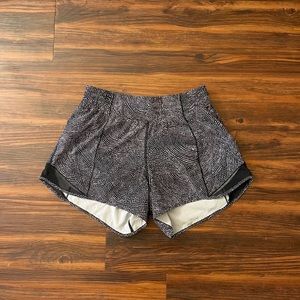 LULULEMON Track That Mid-Rise Lined Short 5”